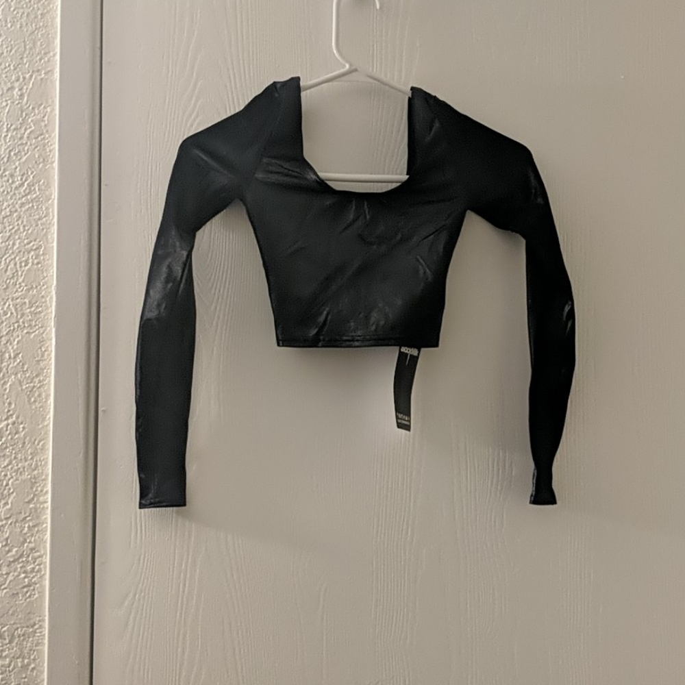 Black milk long sleeve wet look crop top xs new